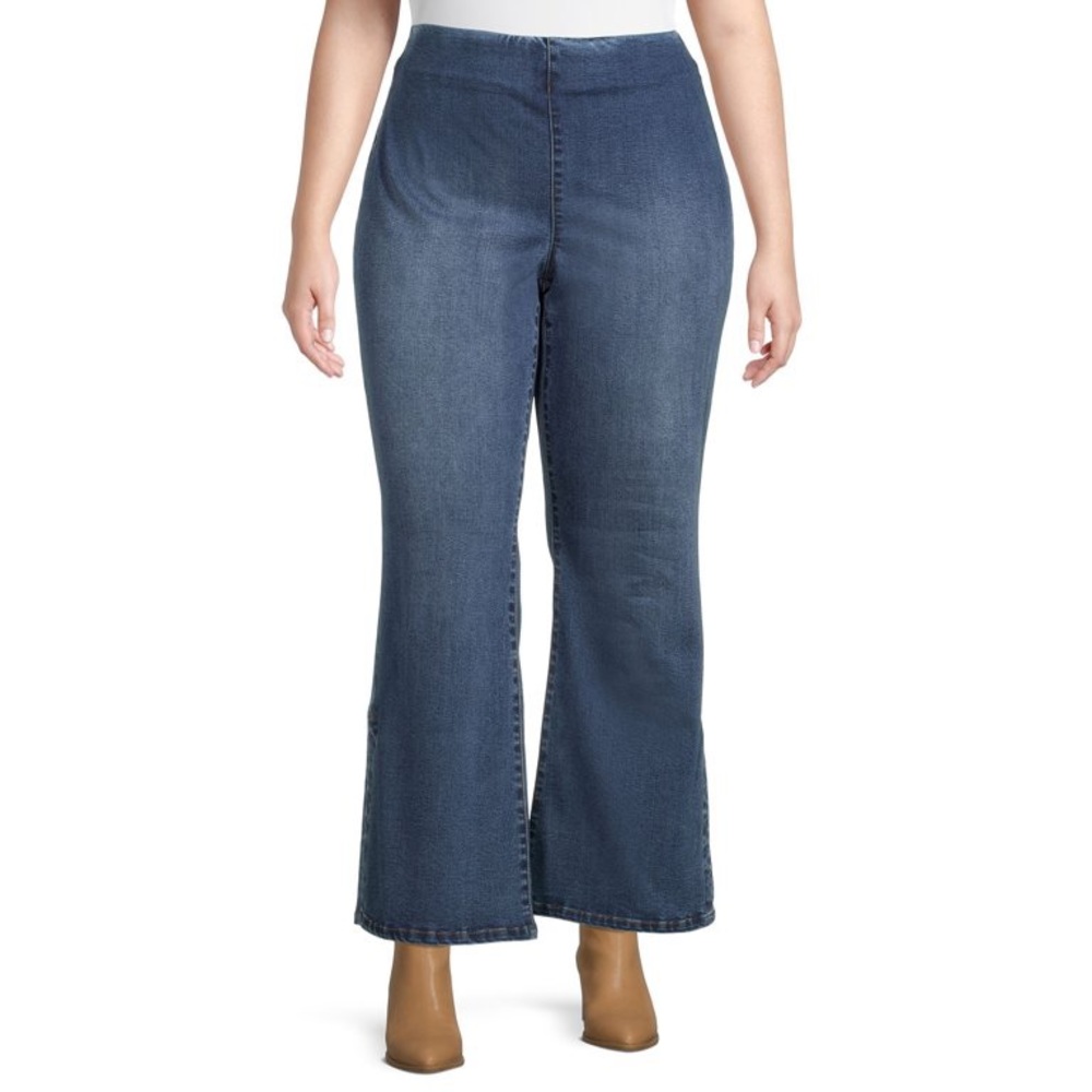 Alivia Ford Women's Plus Size Pull-On Square Pocket Flare Leg Jeans